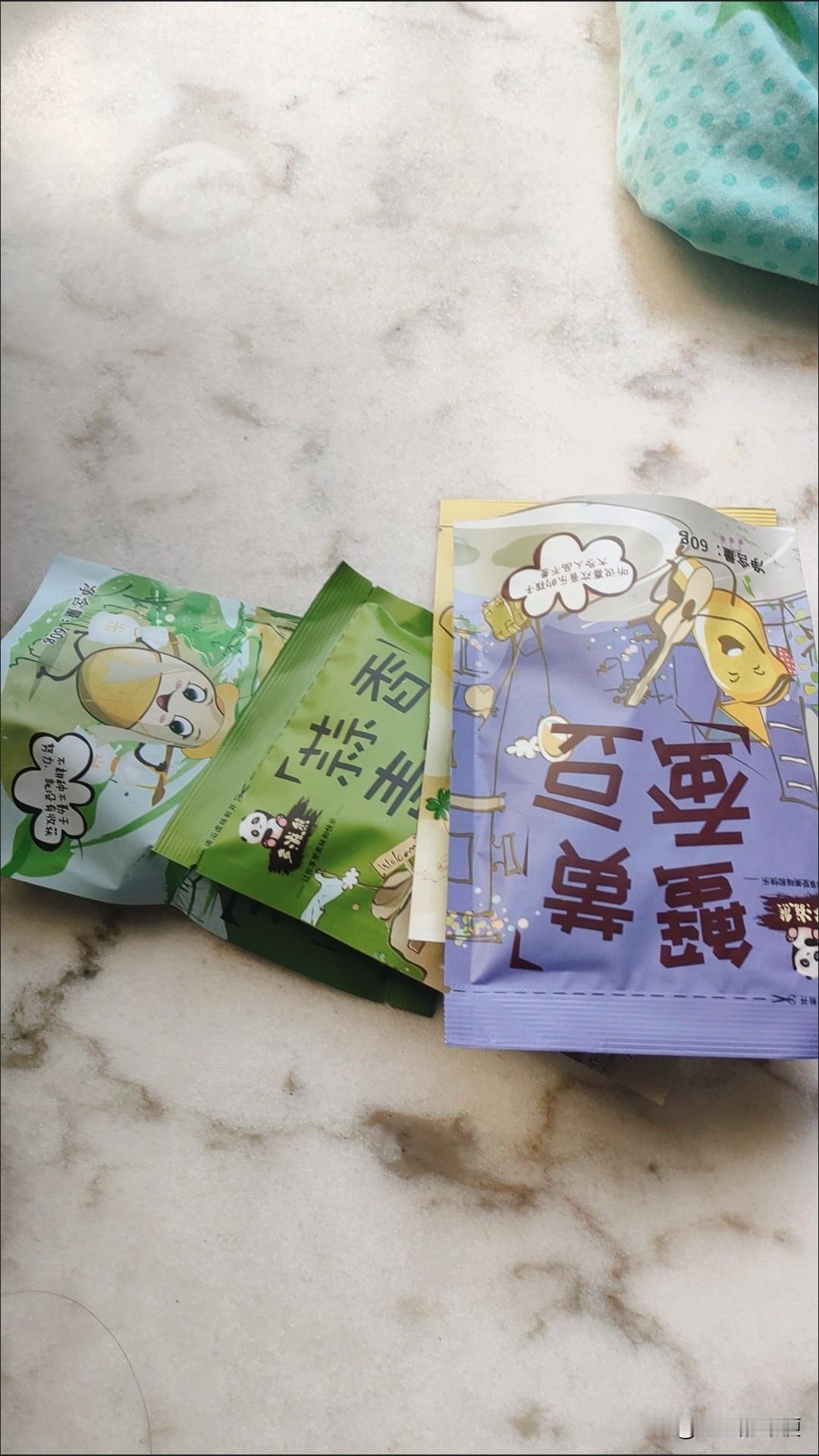 越来越没心情写头条里，因为不管怎么写，展现几乎都在100阅读O，真的太浪费我的表