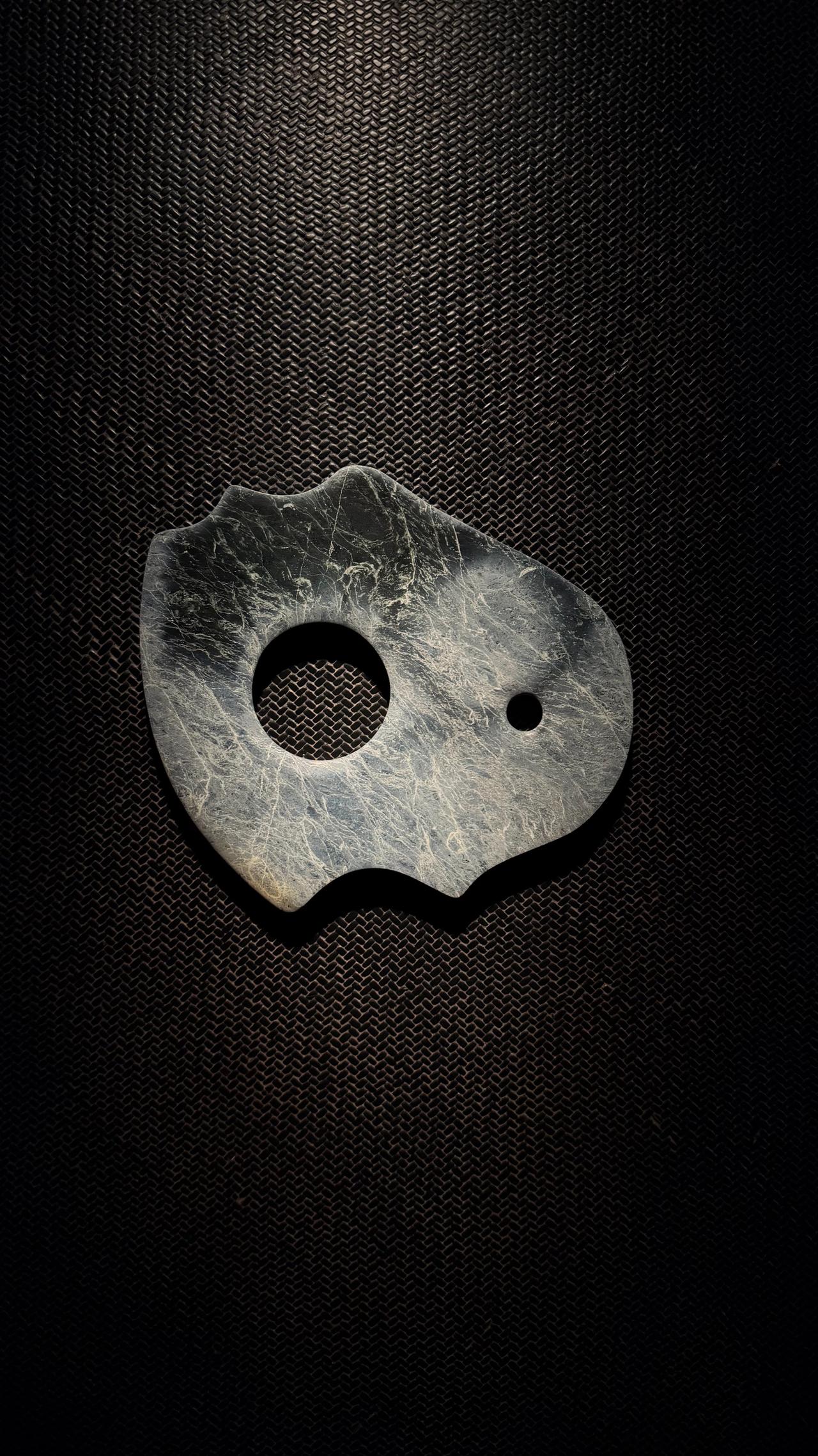 换了无数个伴侣，但还总是觉得不被爱、总是觉得受伤、总是觉得对方不懂自己。
栗子要