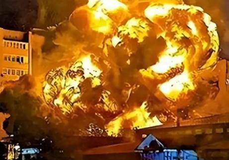 美伊这一场军事较量，彻底让全世界警惕中国！它们不约而同地问出了一个极其关键的问题