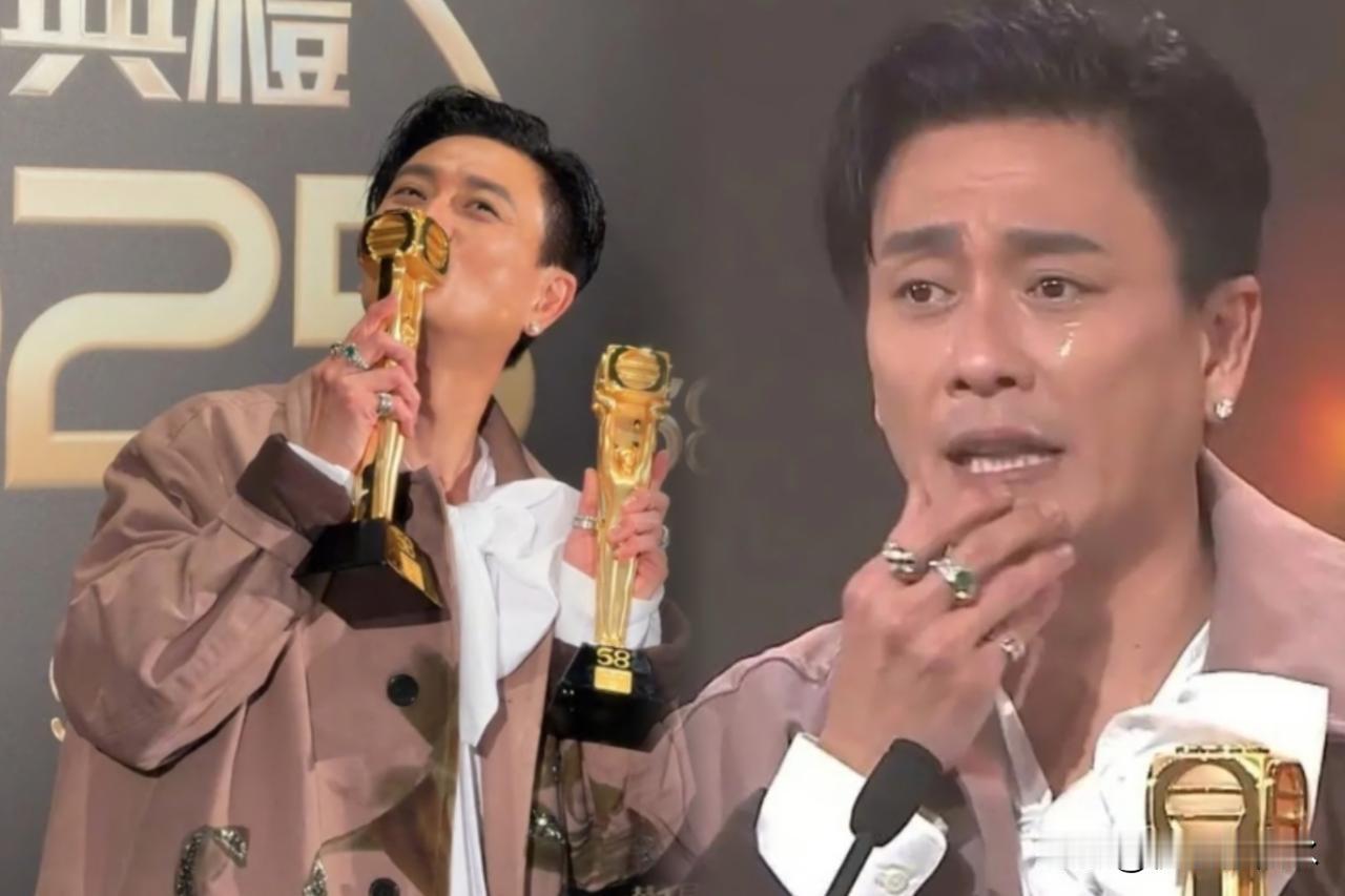 黄宗泽在昨天晚会上的表现。
给所有演员都上了一课！
那就是无论你的功底有多好，粉