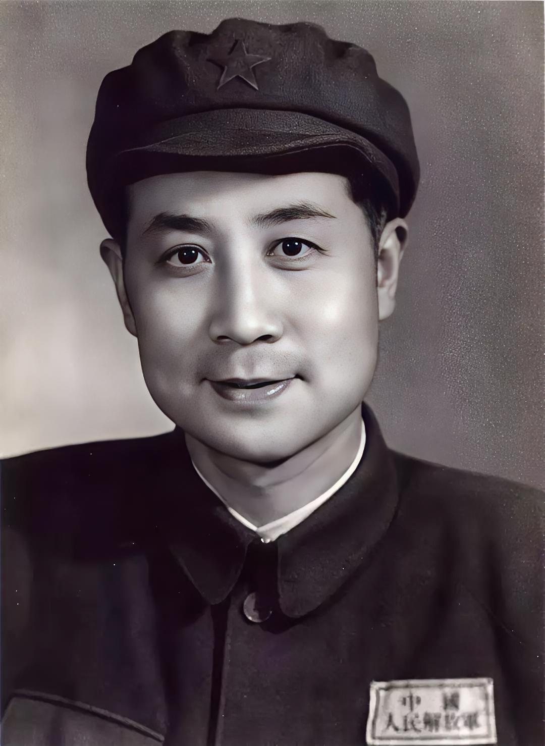 1946年，国民党特务向戴笠揭发李时雨可能是地下党员。可没想戴笠听闻此事后，却是