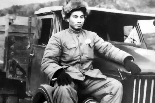 1951 年志愿军司机弄丢 2 吨高粱米，情急之下大胆出奇招，直接偷回一车熟睡美