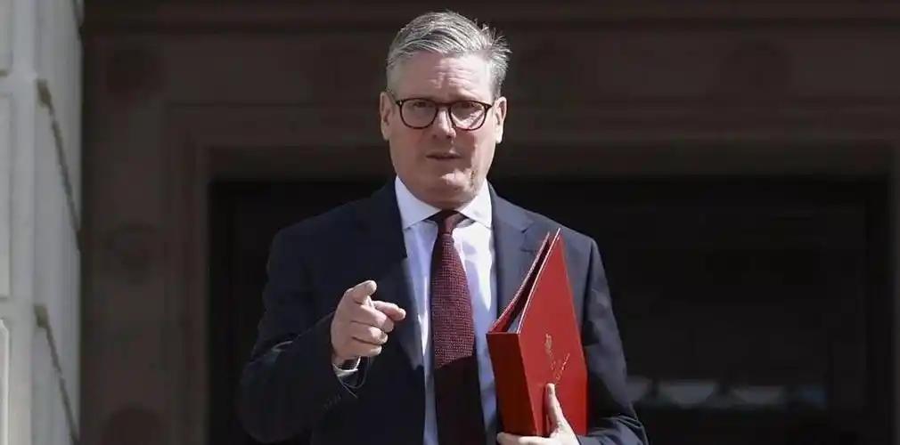 斯塔莫的路走不通，勃拉姆却偏要再走一遍，这位英国首相能撑过一年吗？

勃拉姆正式