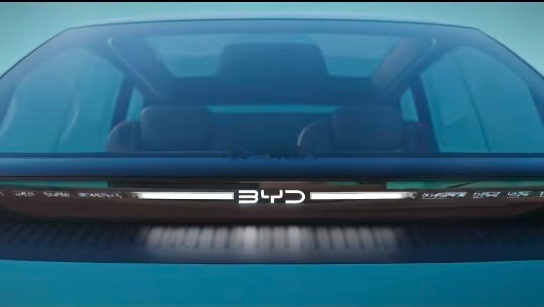 这又是啥？算不算惊喜呢？大v聊车汽场全开新能源汽车﻿ ﻿