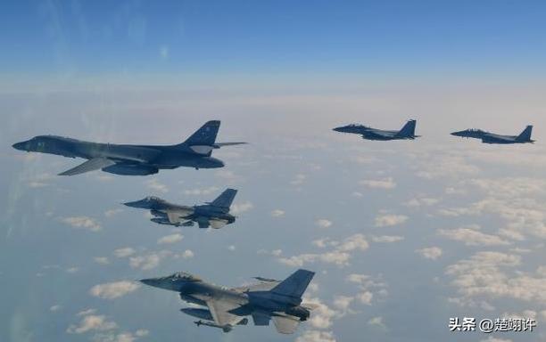 反转来了！中国空军一架歼-16重型战斗机在黄海上空执行例行任务时，遭遇韩美联合空