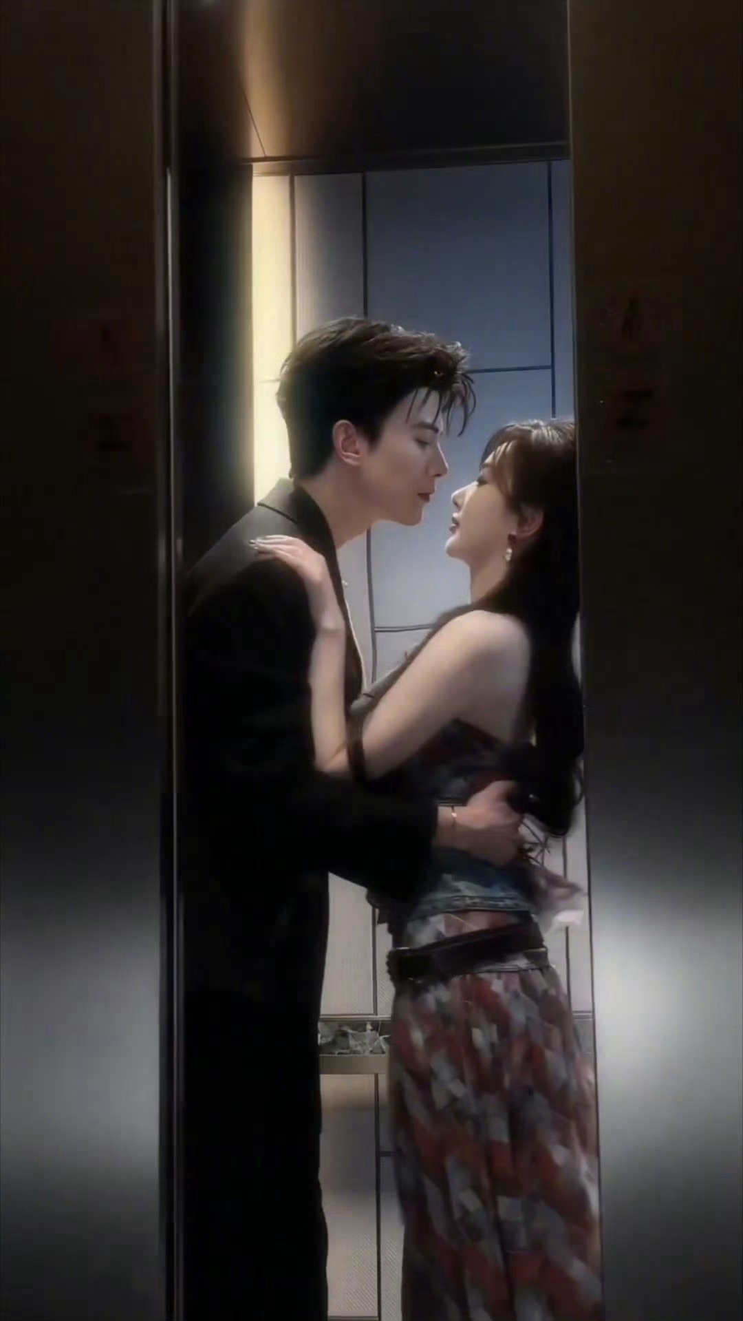 邓凯孔雪儿你好星期六拍立得豹豹猫猫同框也太甜啦🥺已经狠狠期待hi6正片播出啦～