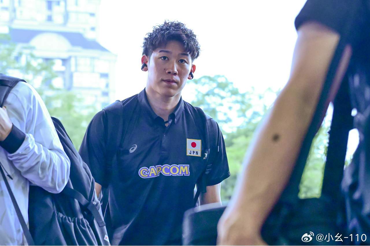 中国排球联盟[超话]  波兰2-0日本永露元稀这个传球思路一眼到头另外发球失误太
