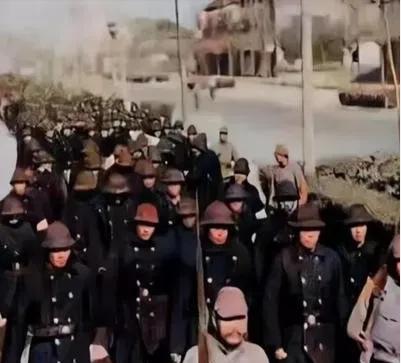 1937年，2000多名中国警察，被6个日本兵押往南京城郊屠杀！有人说：“如果有