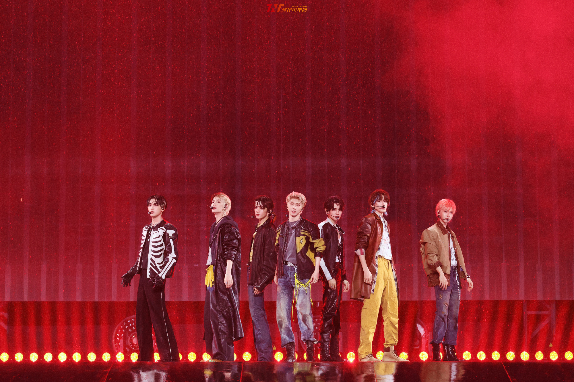 时代少年团刺 🍿🍿🍿🍿🍿🍿🍿🖤💛锋芒刺破沉寂黑夜✨全新单曲《刺
