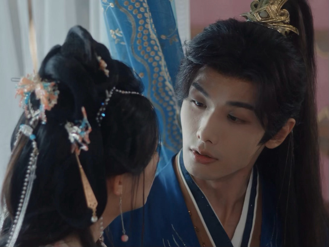 白日提灯的刀疤哥是谁建议验一下刀疤哥的身份 一看到若璃跟陆怀瑾有互动，霍临川心里