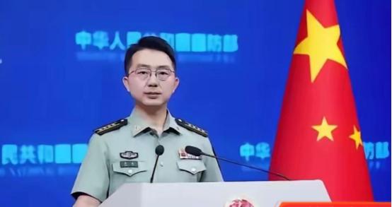 开火了？
台军6月10日朝大陆方向射出32枚海马斯火箭弹——“首次”还是“首演”
