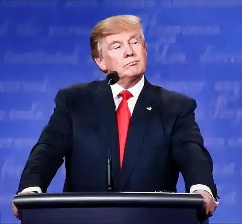 快80的特朗普又来整活了！
不去养老，也不去带孙子，
而是放话2028年，他要带