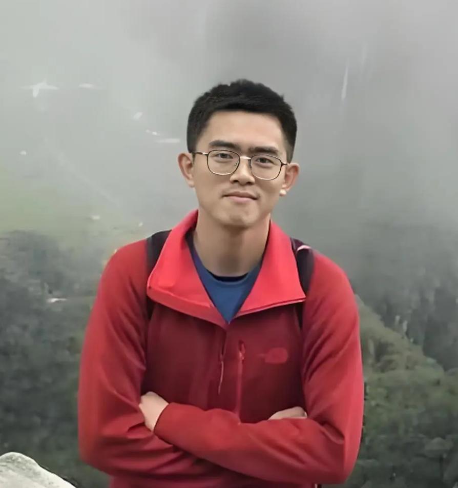 吴翼，顶级学霸，清华大学姚班天才，加州大学伯克利分校博士，OpenAI 全职研究