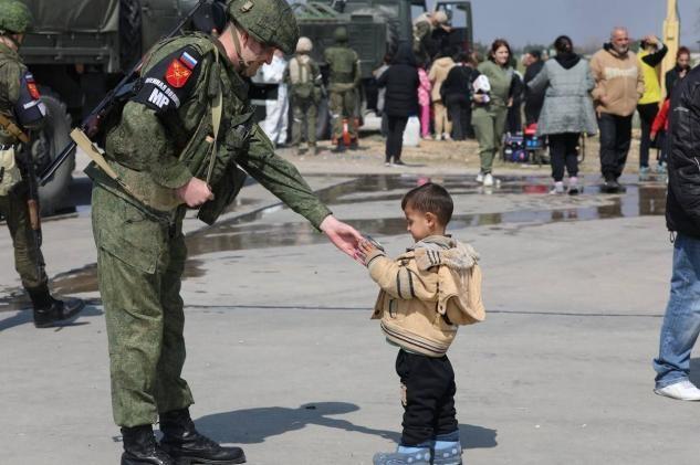 俄军庇护叙利亚平民后，朱拉尼对普京发出威胁，话说得很“阴阳”

11日，叙利亚过