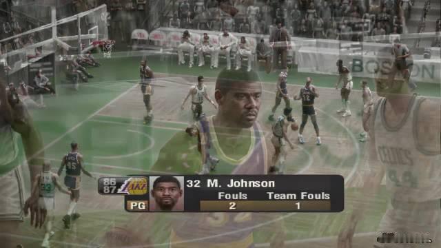 我一直说KONAMI在2004年做的这个实况NBA篮球2005（仅限日本PS2发售），在球场比例，球