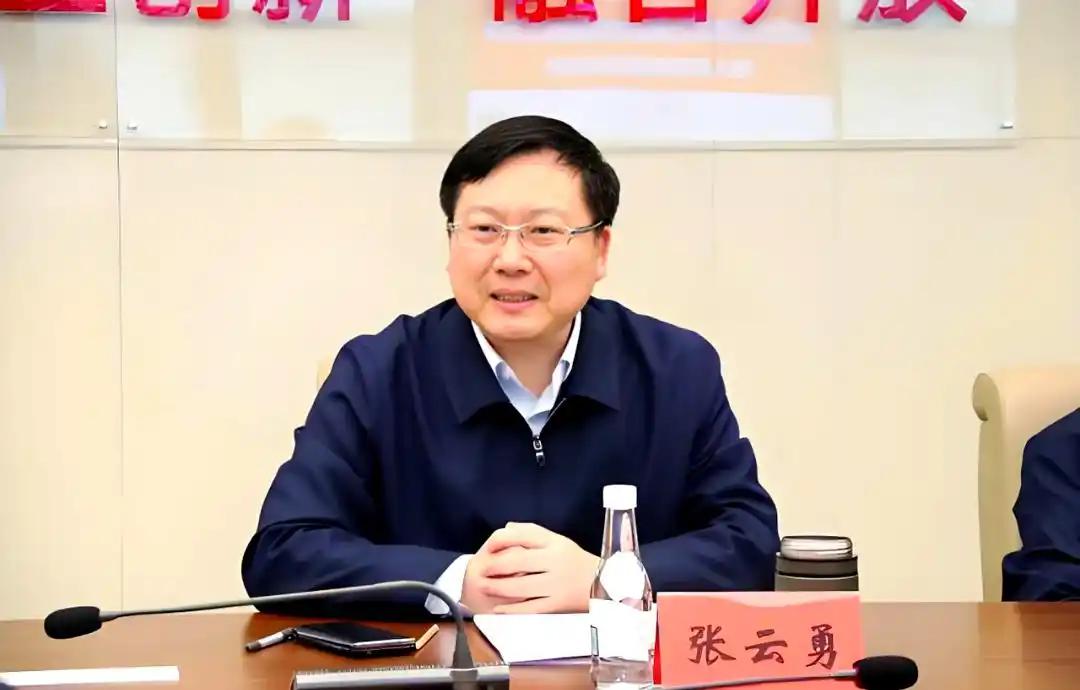中国联通集团总部新设置了22个部门，以前的一个重要部门改名字了。根据中国联通近日