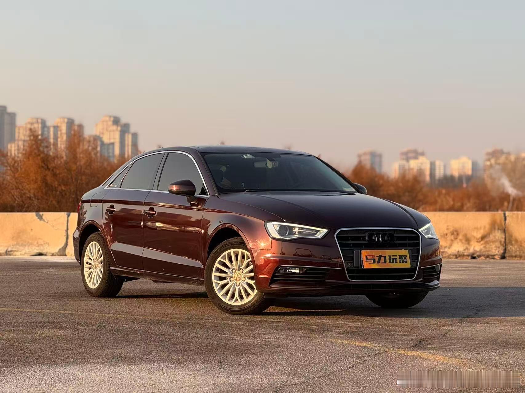 马力玩聚老马在路上天津二手车 来，年底了再分享一台家用好车奥迪三厢A3同年高尔夫