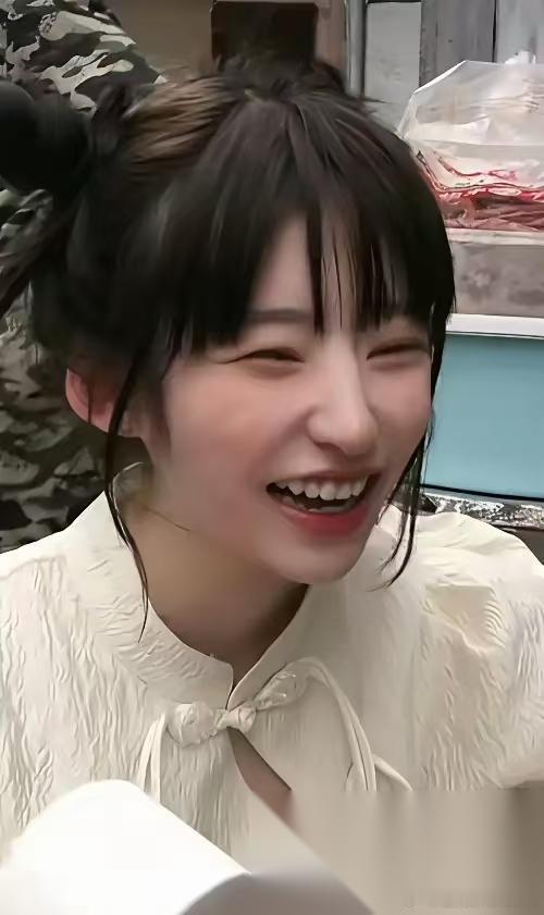 但凡王思聪回应一句，她女儿将来长大就跟这个妈妈一模一样的人生观，看看孩子姥姥就知