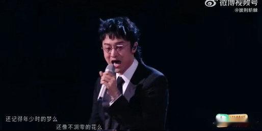 王传君唱功、王传君披哥口碑没想到演员王传君唱得很有味道，唱功氛围感拉满，披哥一路