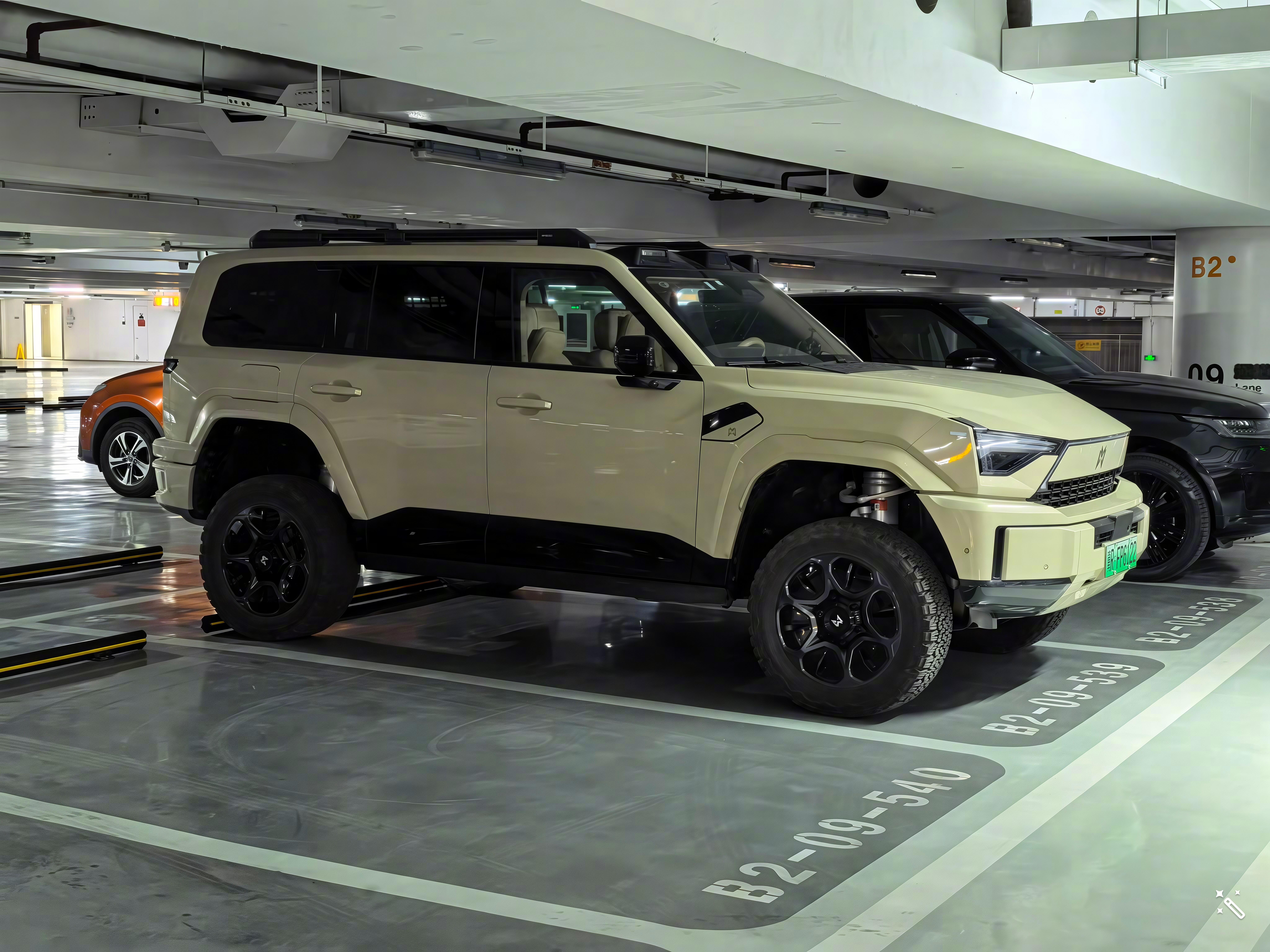 临时任务飞趟三亚，同事直接给我21点飞机送三亚去了，明儿下午再回来。我正在家吃晚