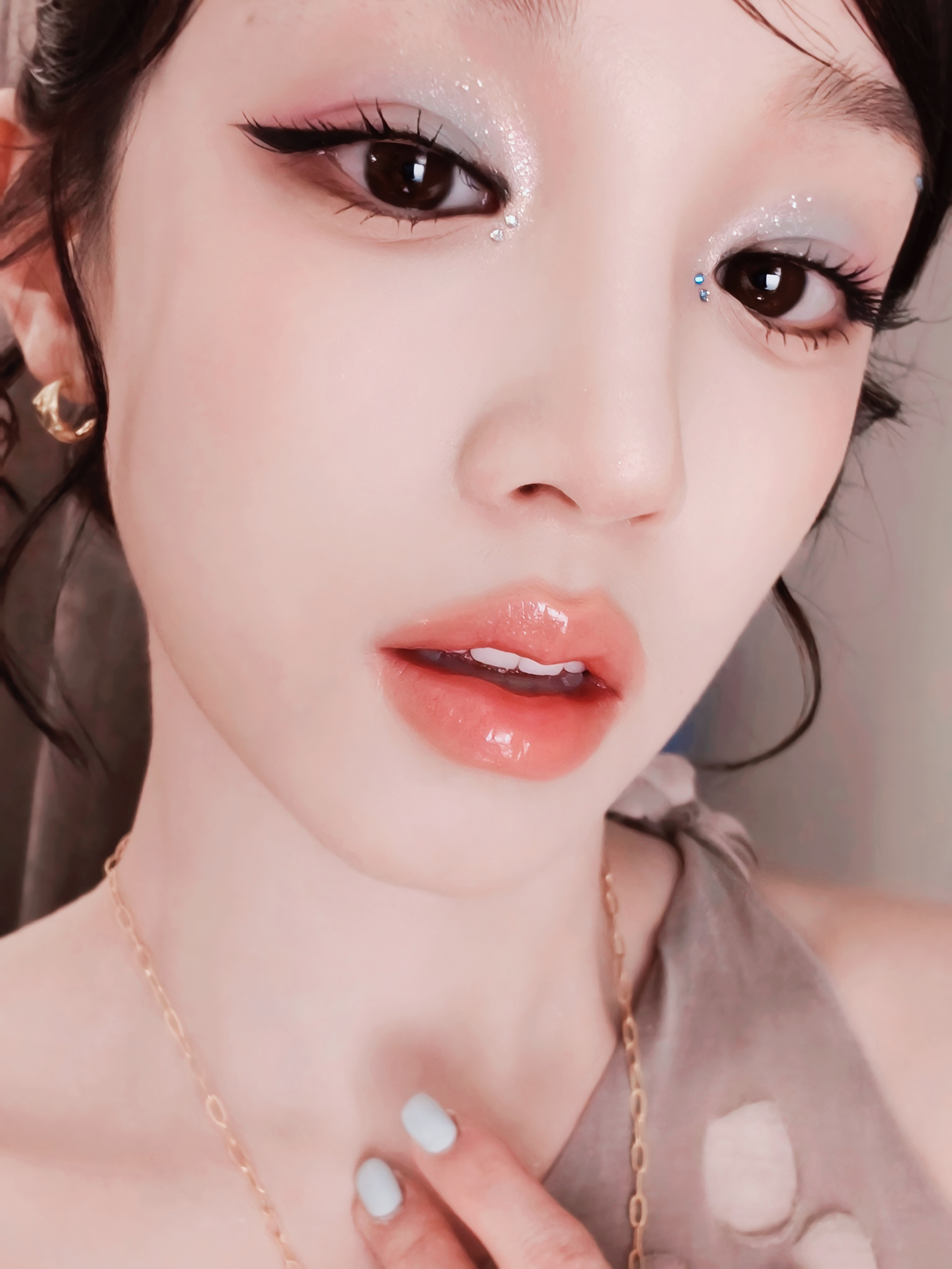 有人懂这张吗 没办法不看宋雨琦的嘴 有一种想亲嘴的冲动