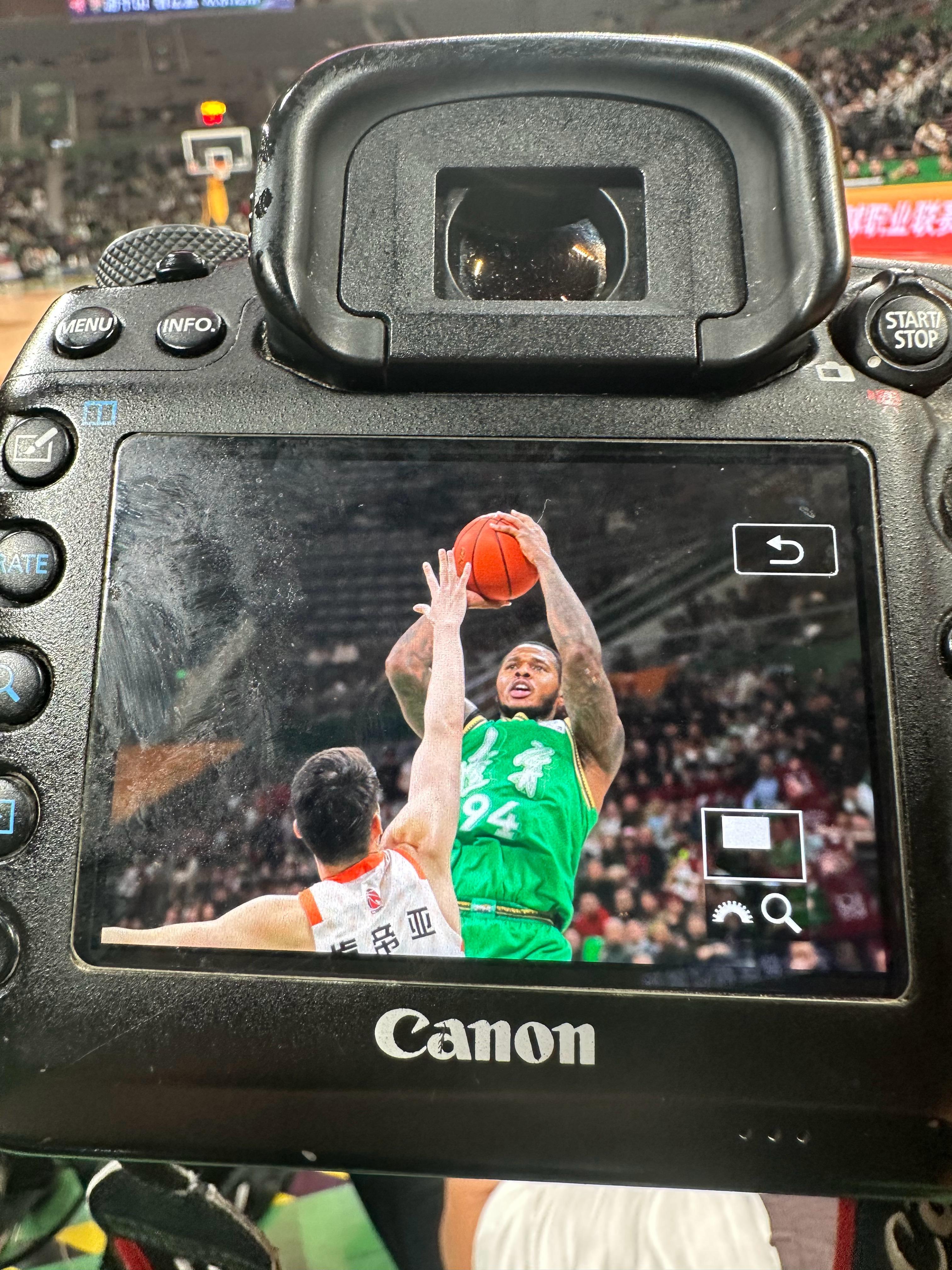 亨特，跟他们拼了