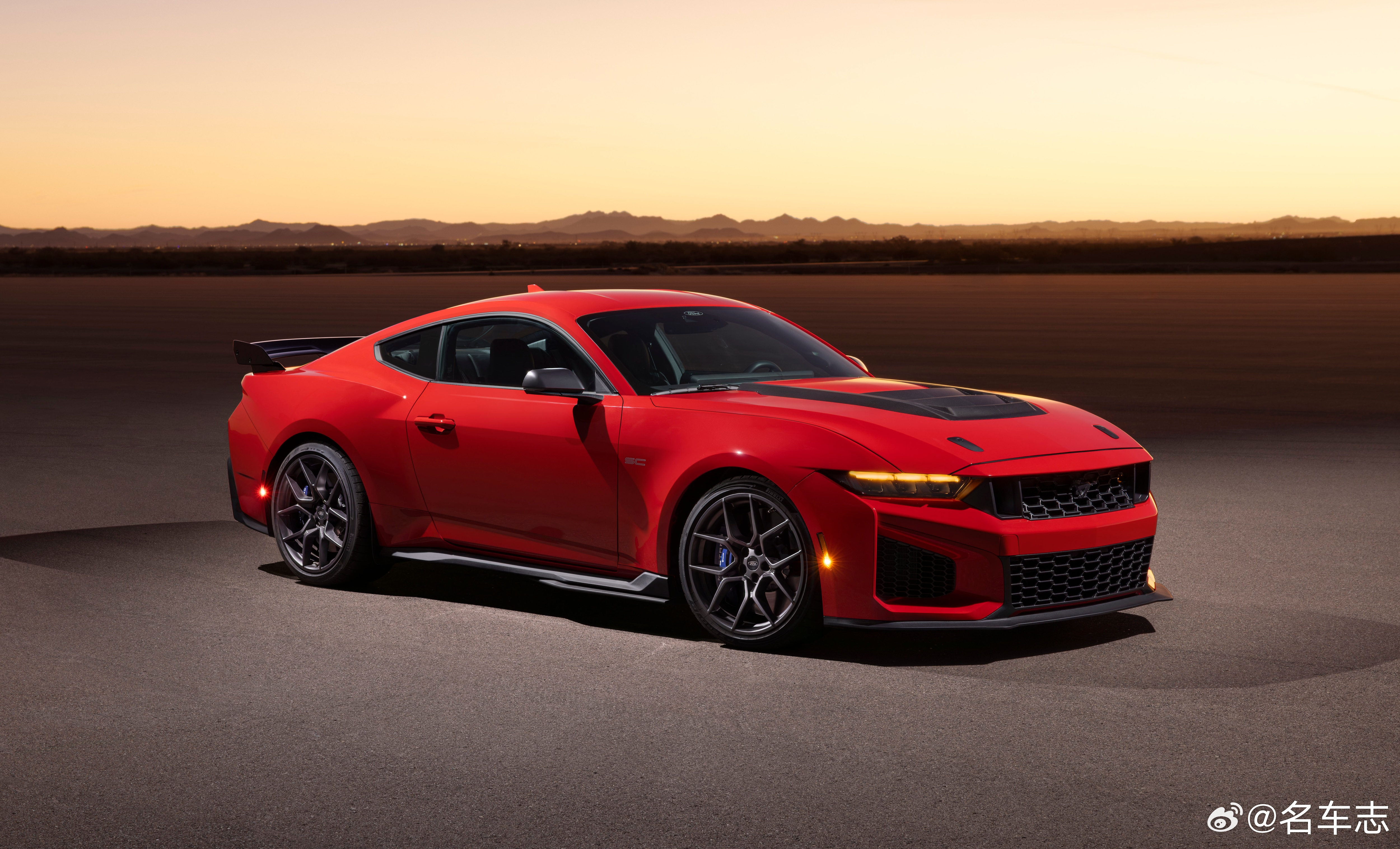 名车志壁纸 它不是GTD，却流淌着同源的热血——2026款 Mustang Da
