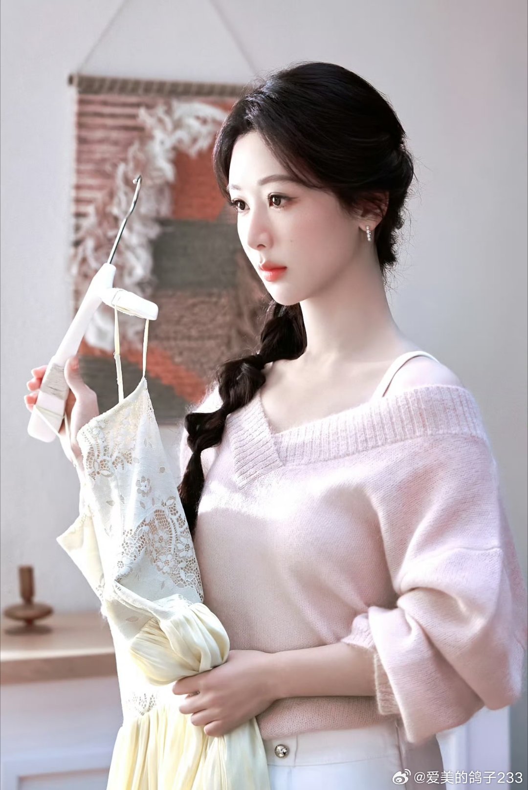 杨紫[超话]‍杨紫玉兰花开君再来 杨紫     ‖      董竹君杨紫董竹君 