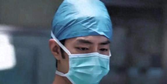 顶流也救不了的题材？《小城良方》4集爆了，口碑收视双逆袭
