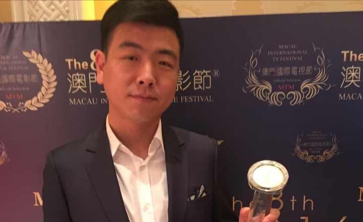 陈飞宏，他名气不大，但是他的祖辈各个如雷贯耳！舅舅是国际大导演陈凯歌，外公是中国