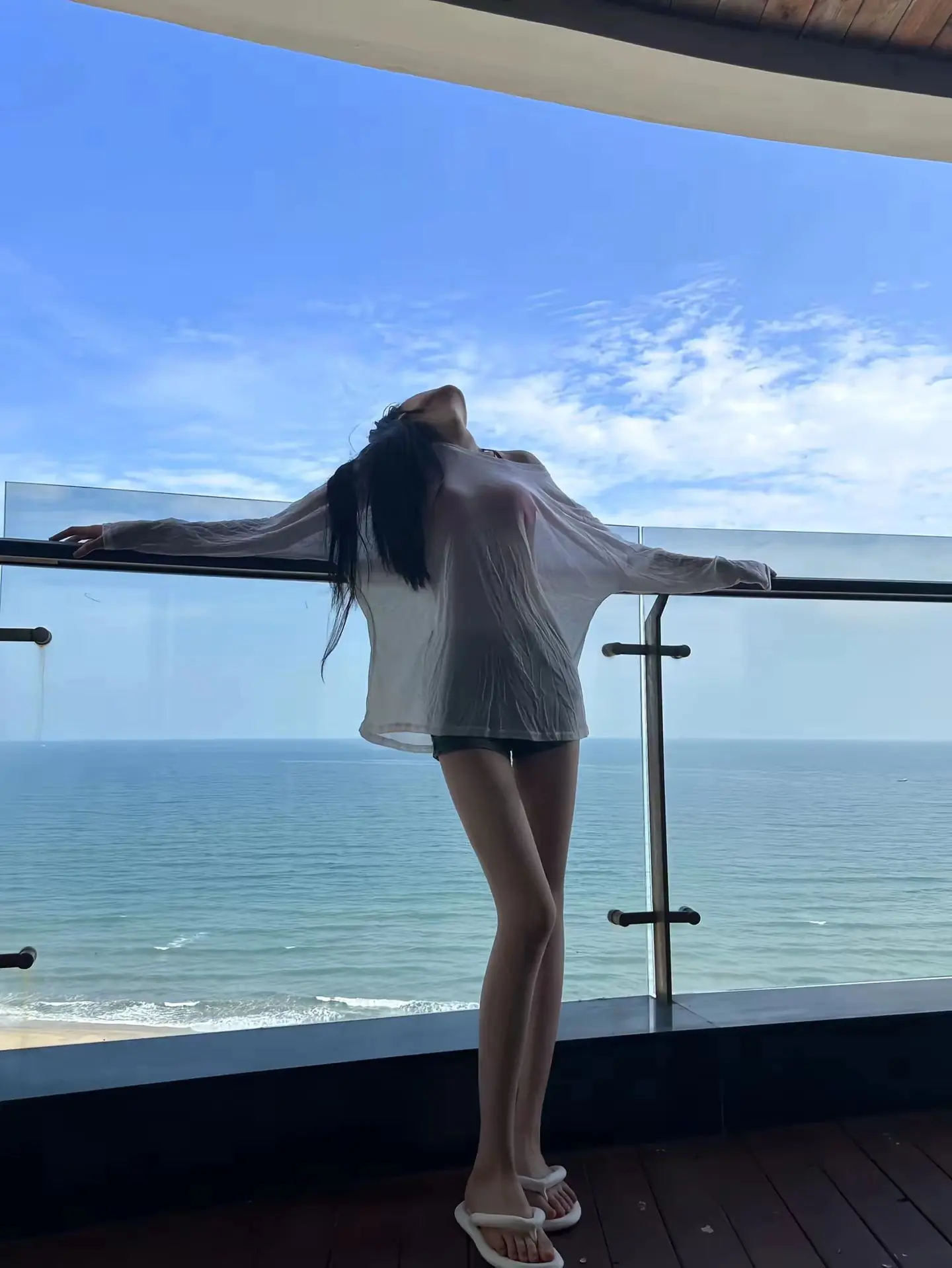 我喜欢你，不是因为你的长相，而是你给了我别人给不了的感觉，其实我也说不...