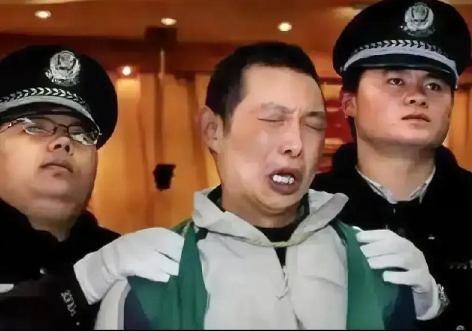 2012年贵阳地方法院，32岁的李绪昌在得知即将被执行死刑后，顿时情绪失控，泪流