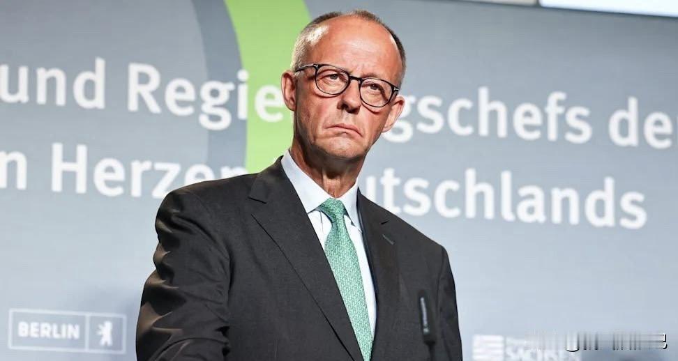 德国总理梅尔茨表示，德国愿意与比利时共同承担相应风险，支持利用被冻结俄罗斯资产所