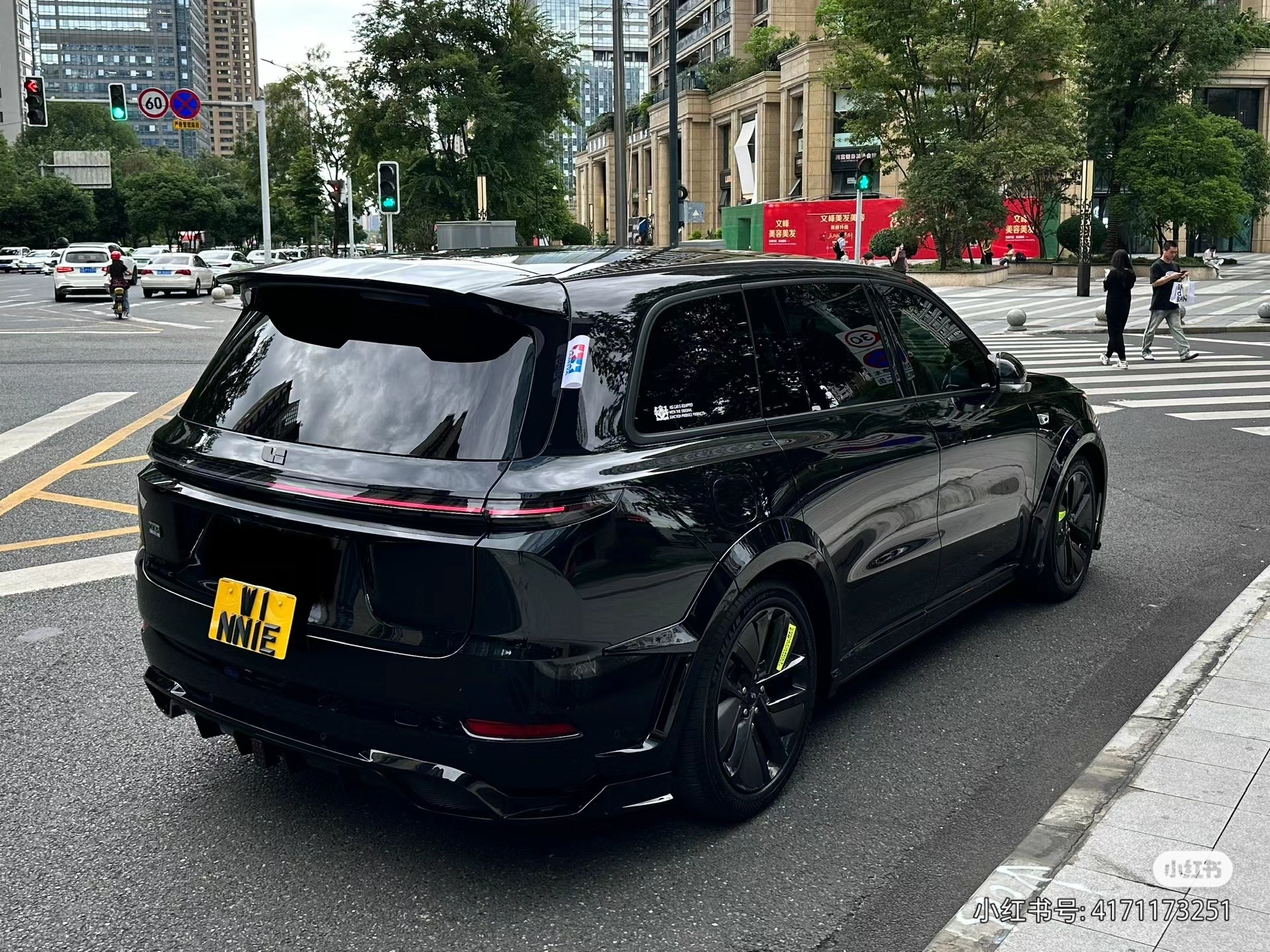 #SUV[超话]#假的港牌理想L9？ ​​​