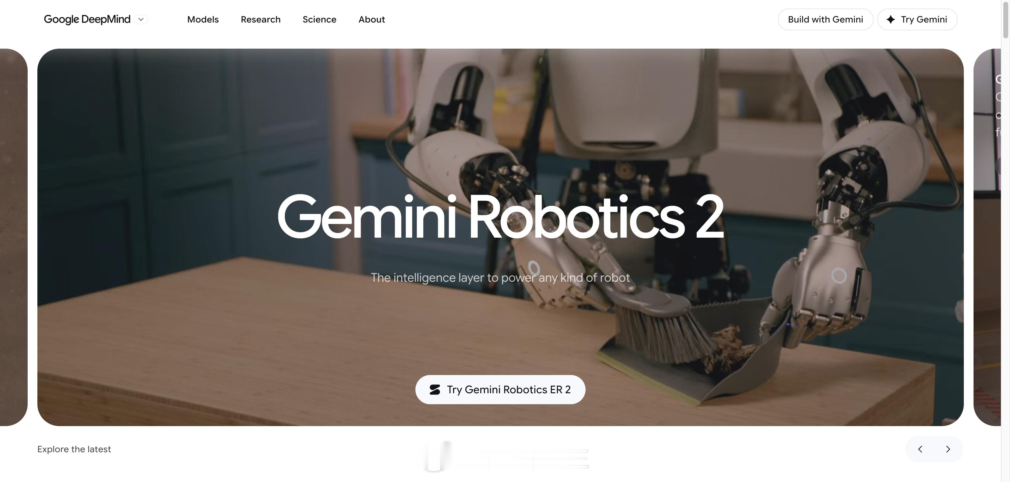 【Google DeepMind 的新 AI 模型可以控制机器人的整个身体】Go