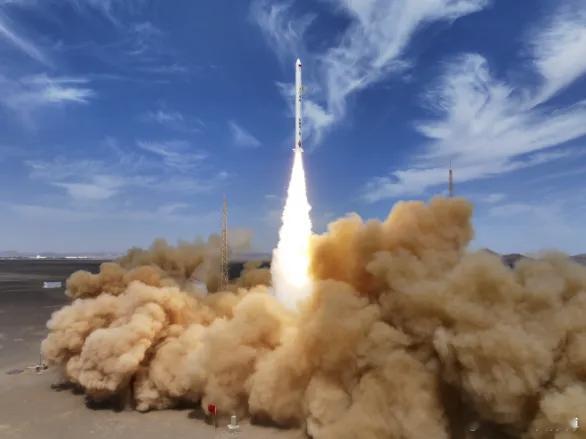 双曲线一号遥十运载火箭发射成功 作为曾经在民营商业航天待过几年的博主，双曲线1号