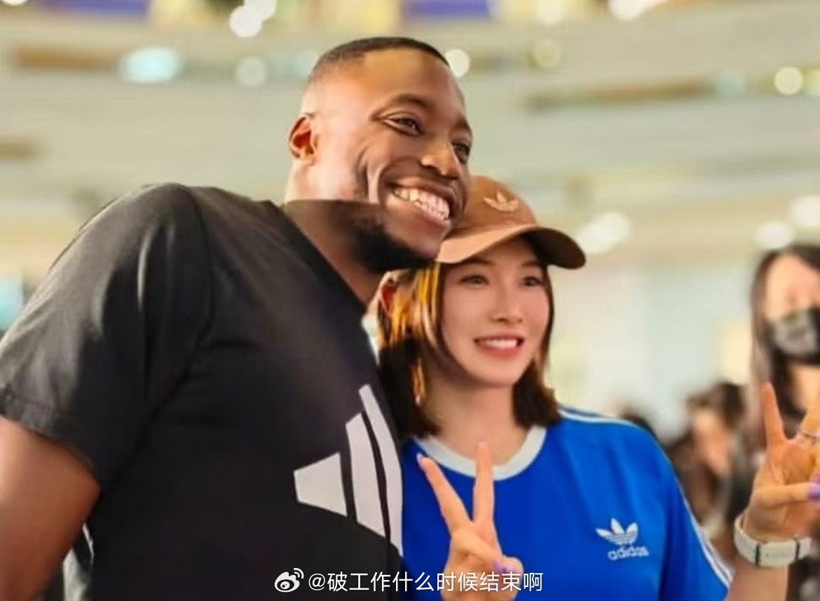 📢霍洛威打call吴艳妮 💪美国短跑名将霍洛威说：“祝你在东京一切顺利，我非