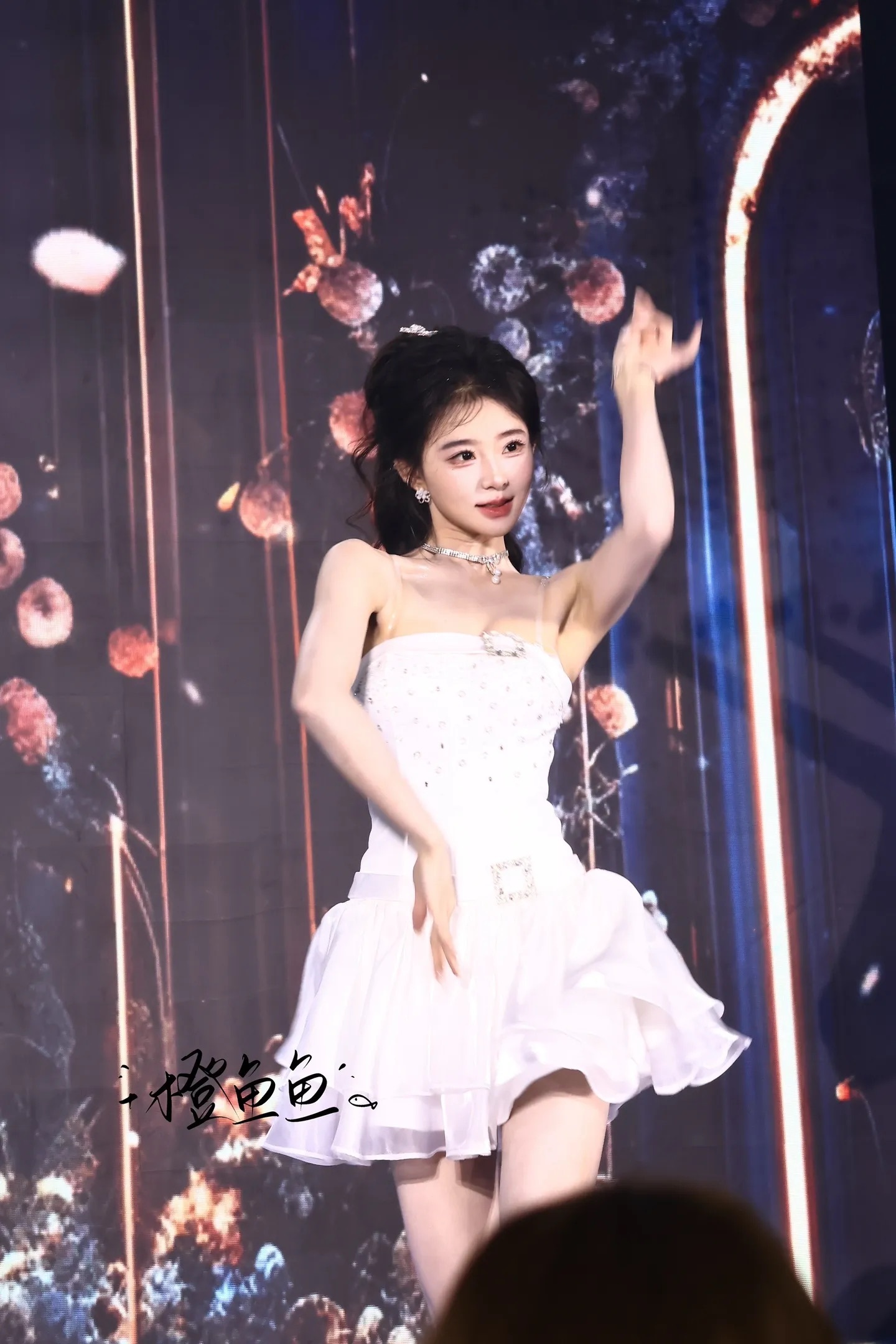 下辈子要做一颗牙齿 这样不开心的时候就有人疼了⁃ ⩊ ⁃cr.见水印