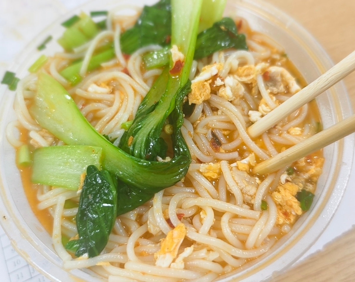 简简单单一碗煮粉也十分美味😋 