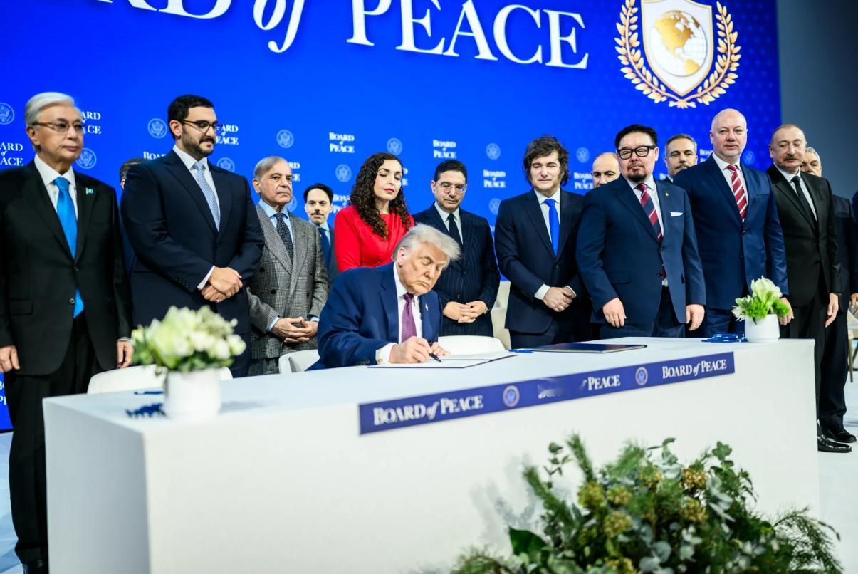 过往的数十年中，尽管强权政治从未消失，但在联合国框架下，通过多边协商解决问题，已