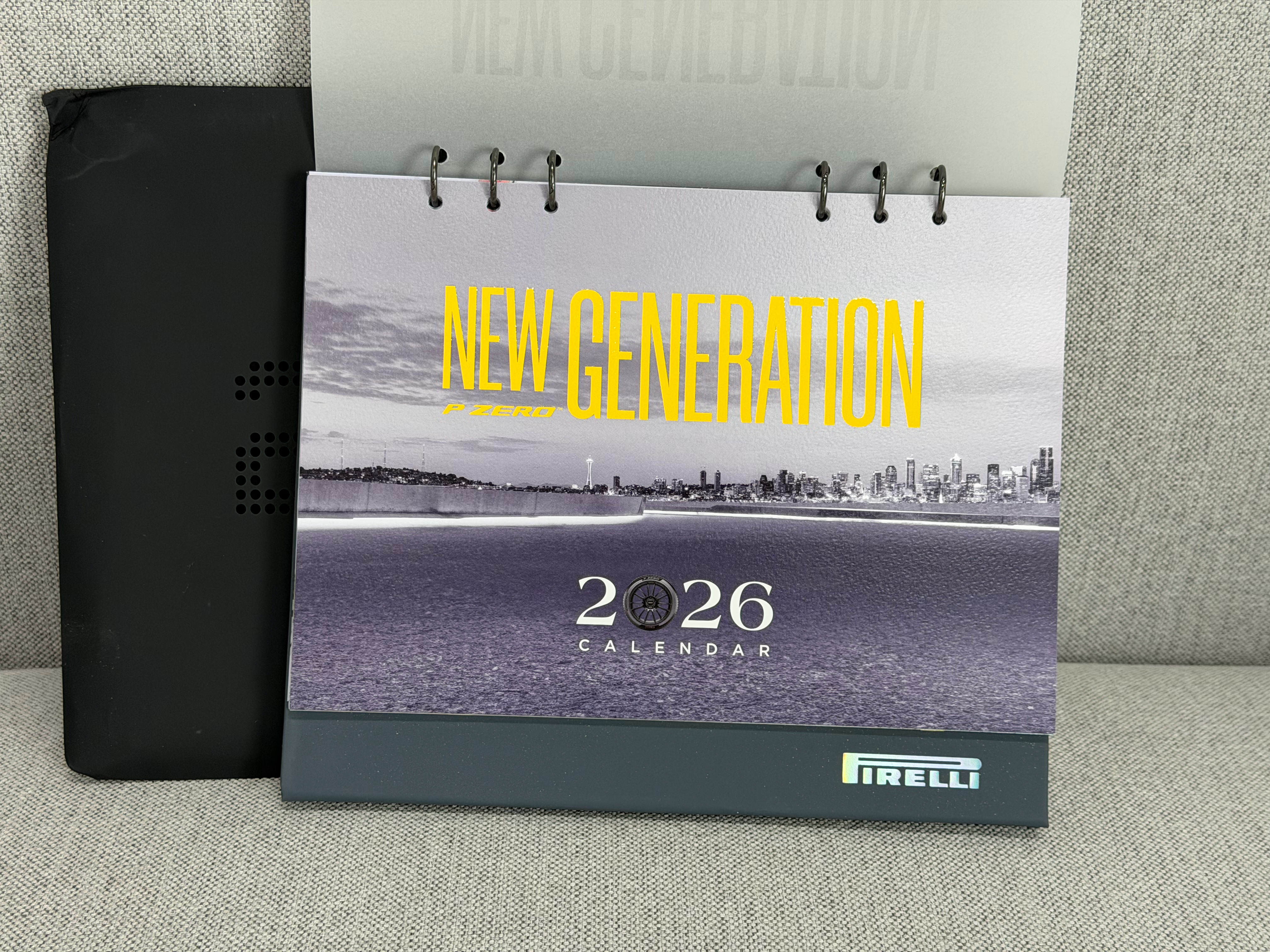 抽奖 倍耐力2026台历1份。转/评/赞本微博即可参与，本周开奖，在【铁粉及以上