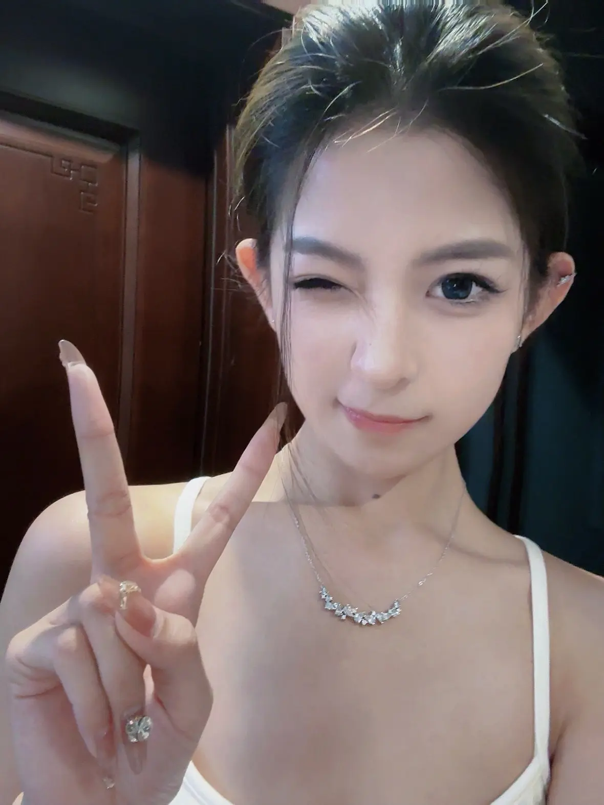 明天就开学了 今天早点睡