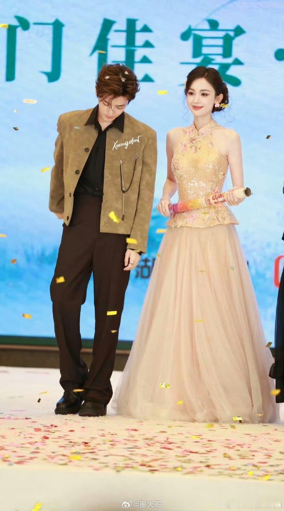 娜扎、侯明昊的新剧《玉茗茶骨》开分6.8，也是在及格线之上了 值得更高 