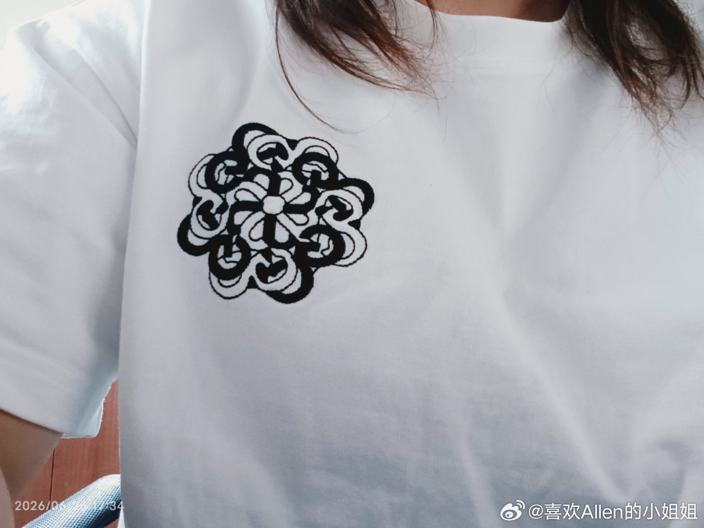 空调屋里还是穿小溜达最好，一点感觉不到冷