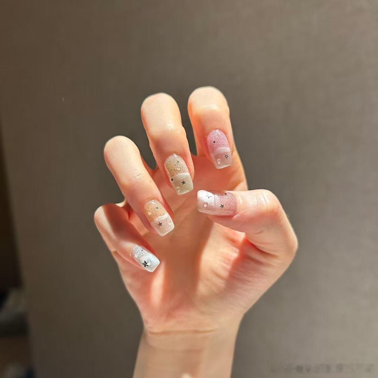 【💅🏻34167】很适合夏天的多巴胺美甲 