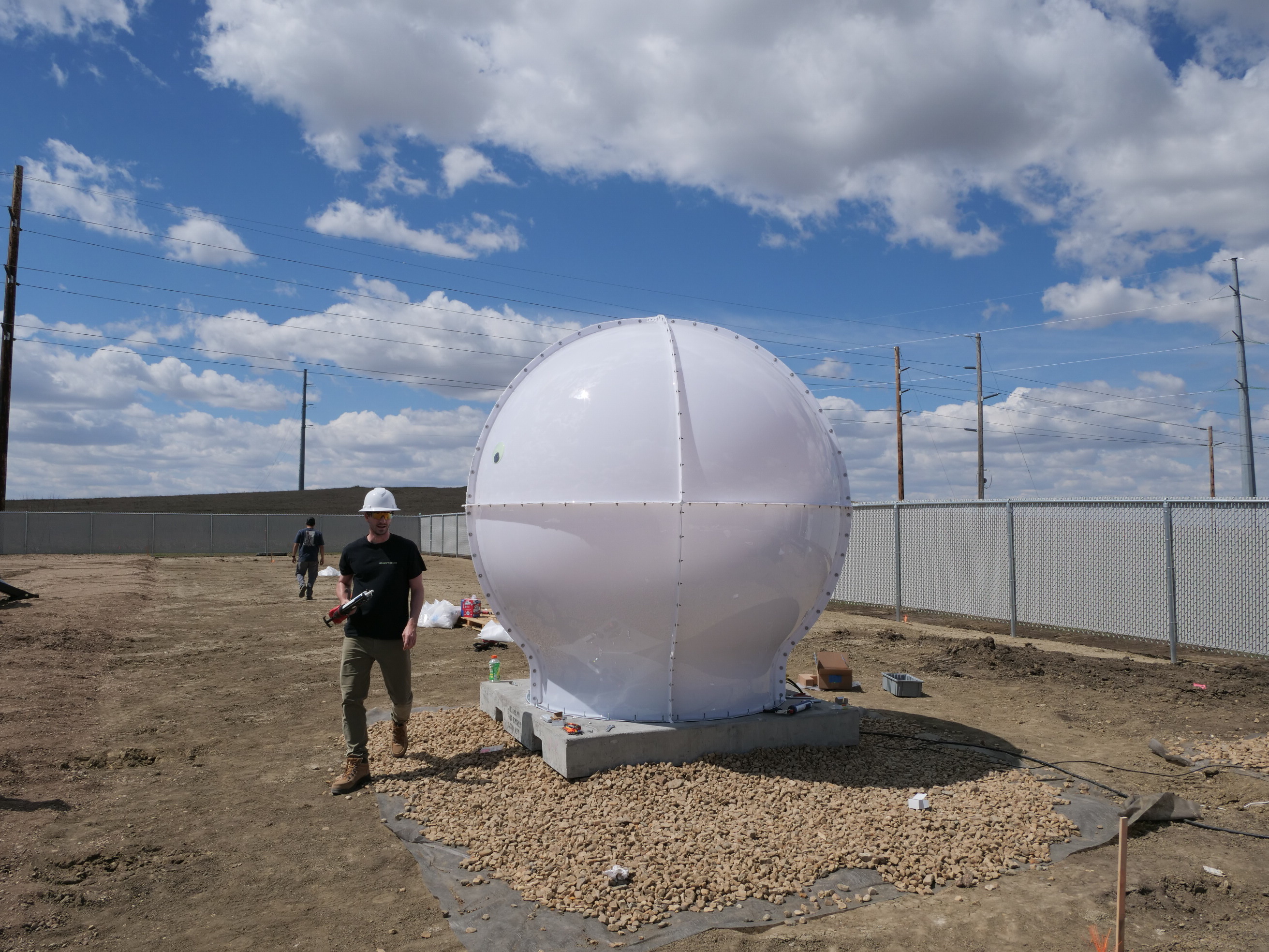 据SpaceNews报道，美国Space Force正针对机动式卫星控制天线启动