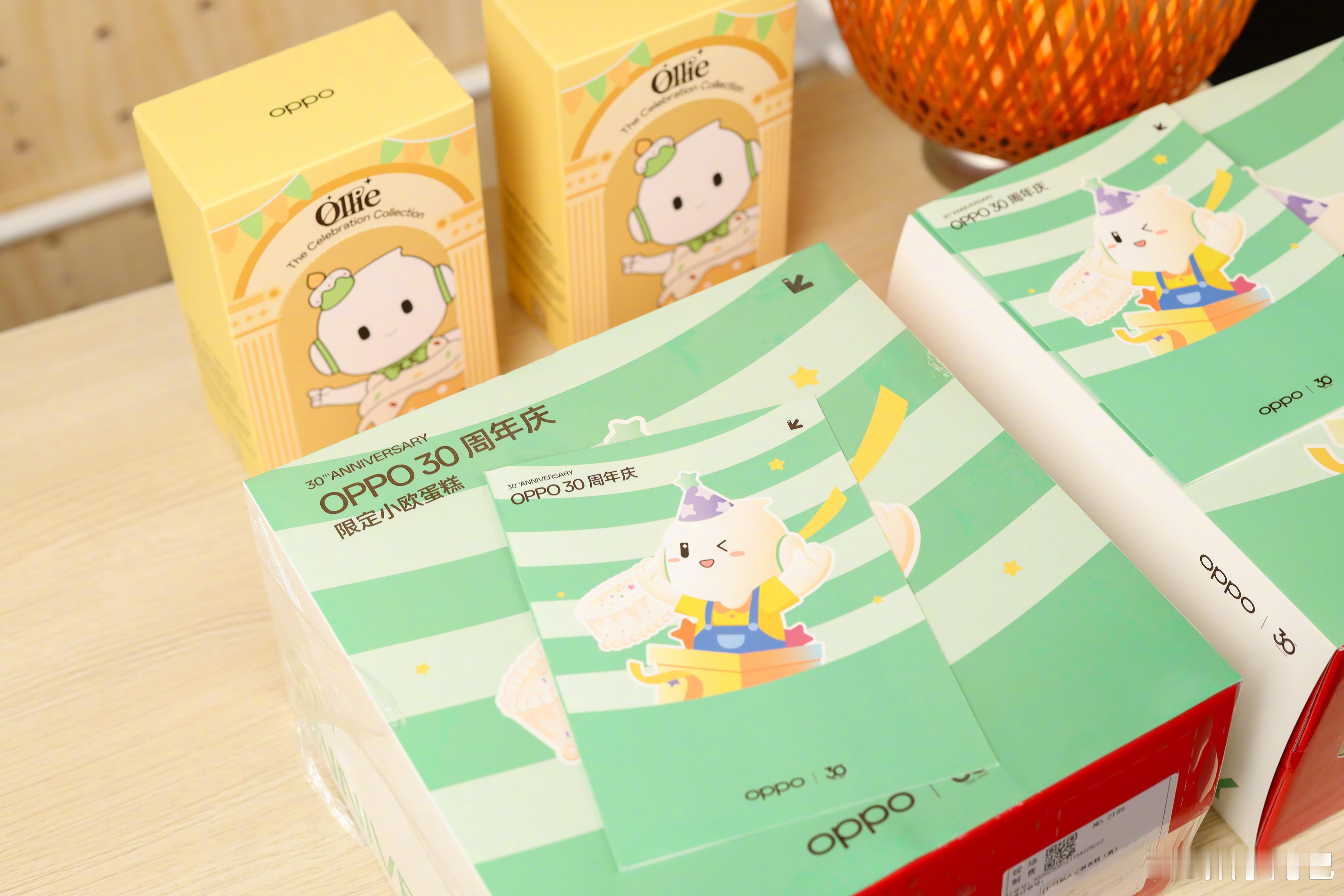 不知不觉，OPPO 也 30 周年啦，生日快乐[蛋糕]。蛋糕好吃，盲盒小欧公仔也
