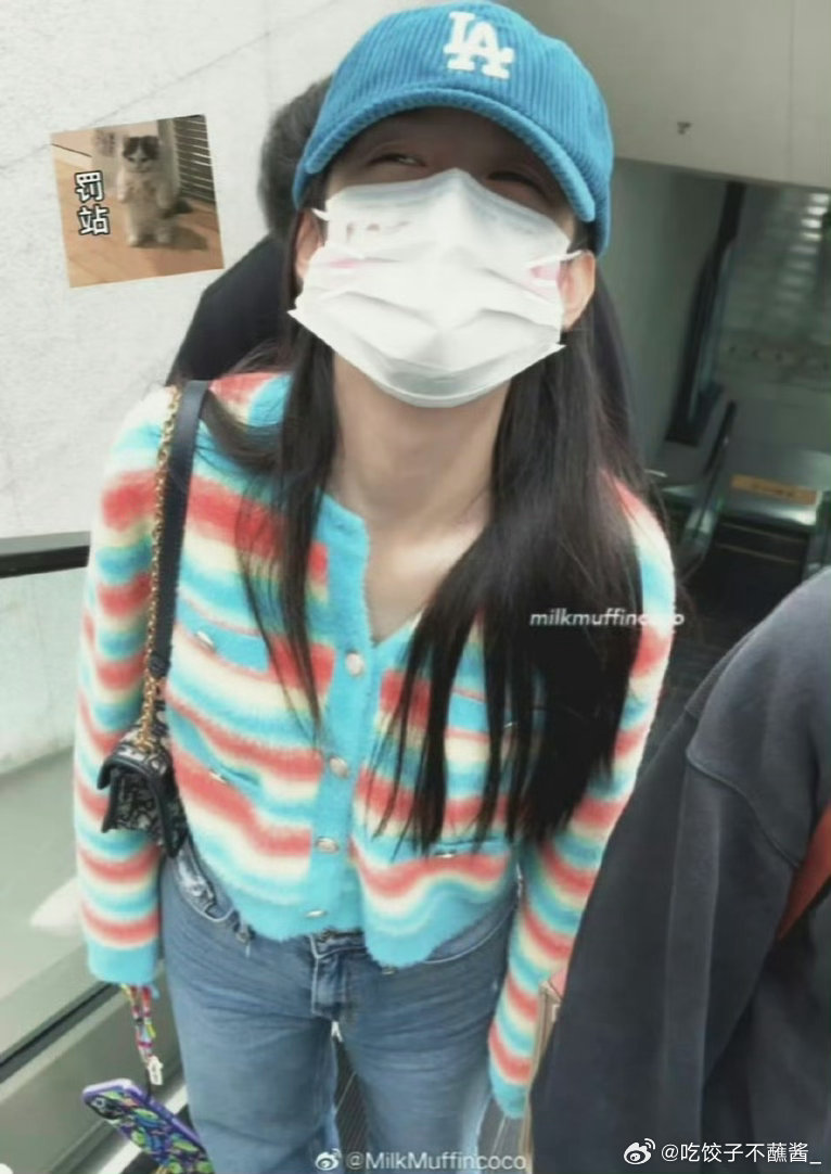 周也恋情风波后首更博期待更优秀的作品亮相荧幕