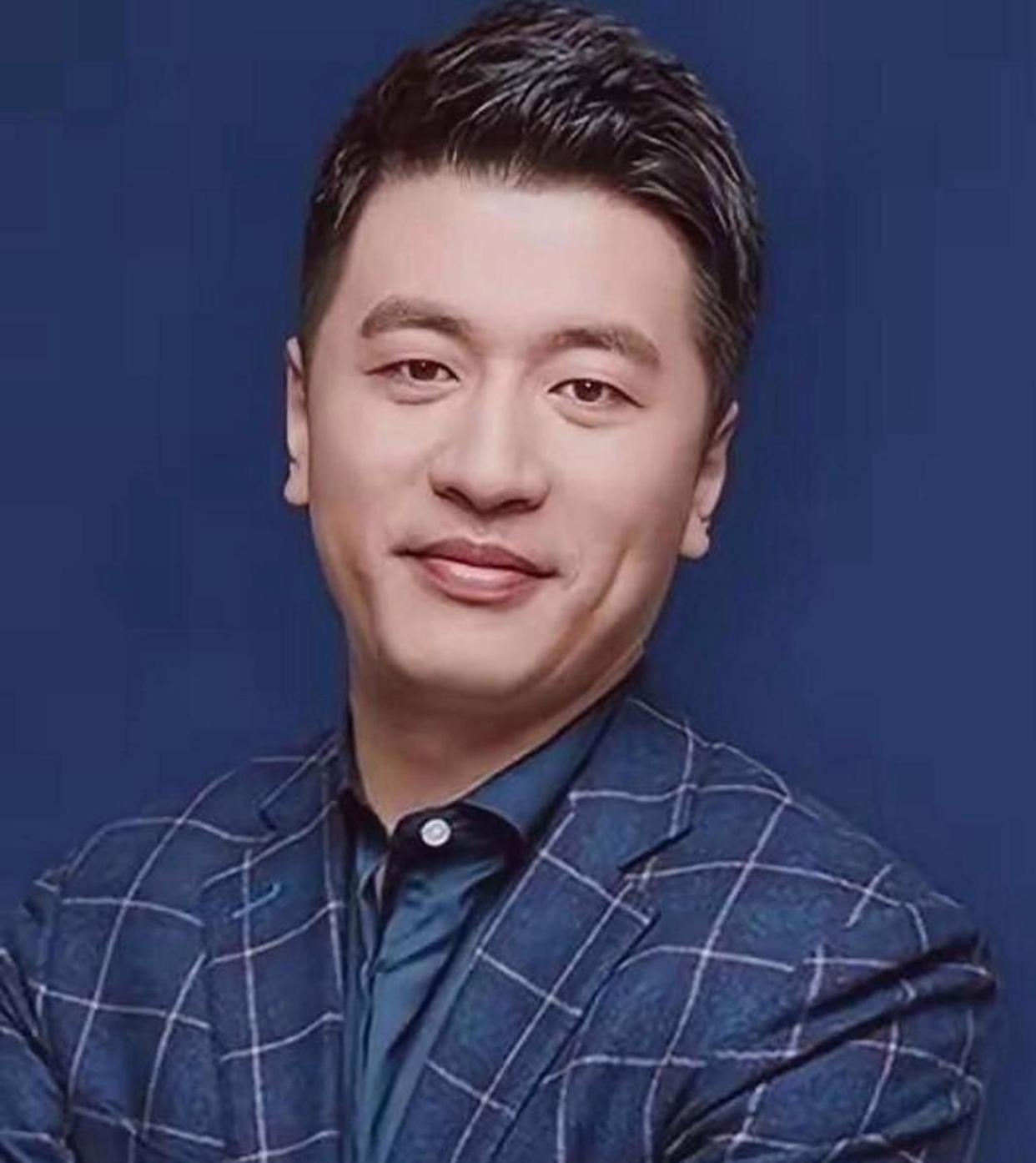 张雪峰讲过个事儿。宿舍六个女生，四个天天熬夜打游戏、刷剧、逛淘宝，就这么混日子。