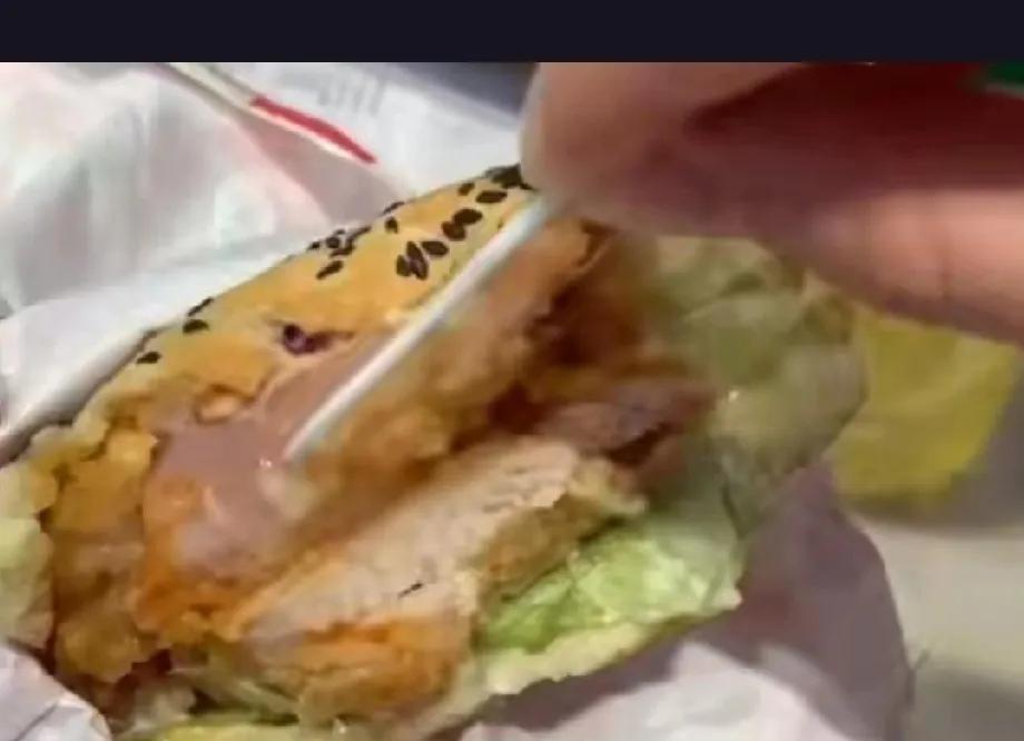 听说有人吃塔斯汀汉堡竟然吃出了生肉？最近这个新闻在网上可真是炸了！广州的一家塔斯